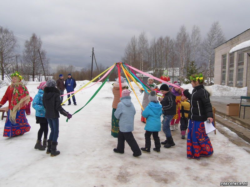 На празднике Проводы Зимы 1 марта 2015 года